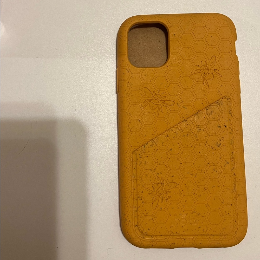 Brand New iPhone 11/XR Pela Case